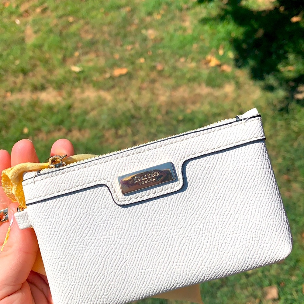 large purse w/ change holder - Picture 3 of 3